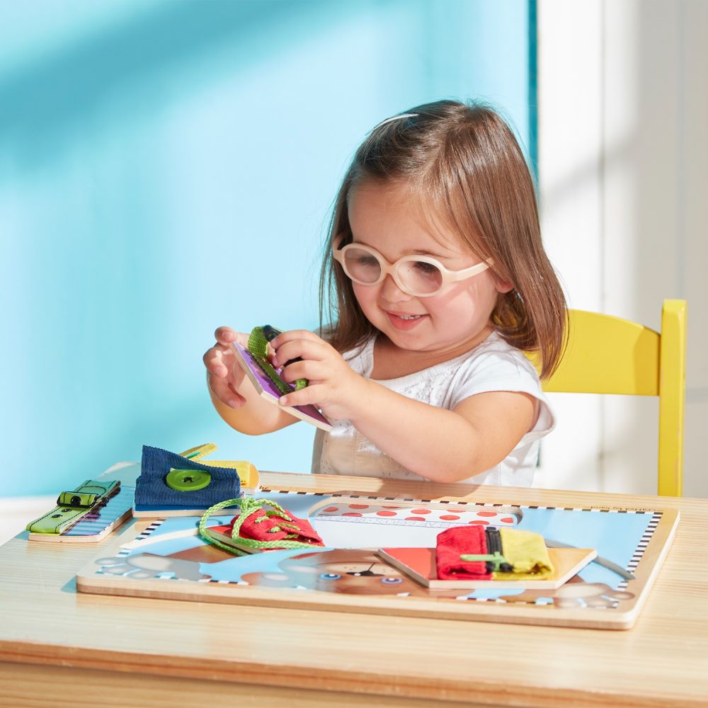 Melissa and Doug - Tablica motoryczna Ubierz misia - obrazek 6