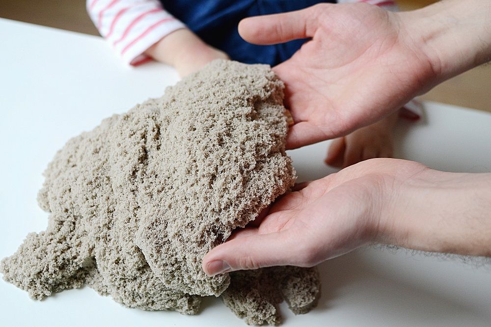 Piasek kinetyczny 5 kg z piaskownicą - obrazek 4